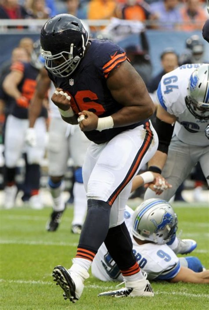 Akiem Hicks contract, salary and net worth explored 1 akiem hicks