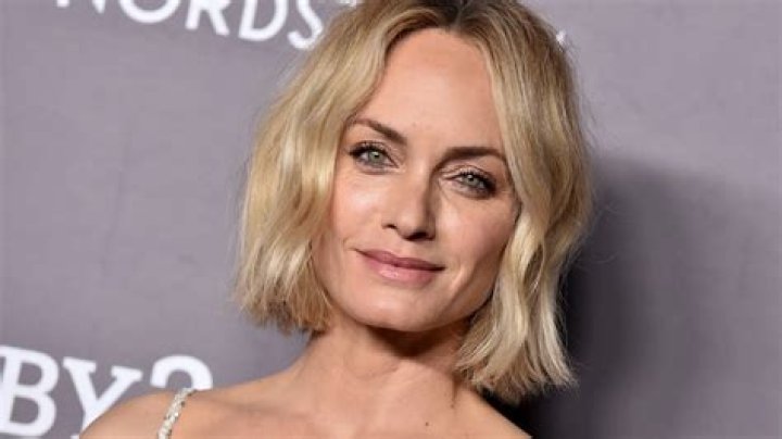 Amber Valletta Net Worth