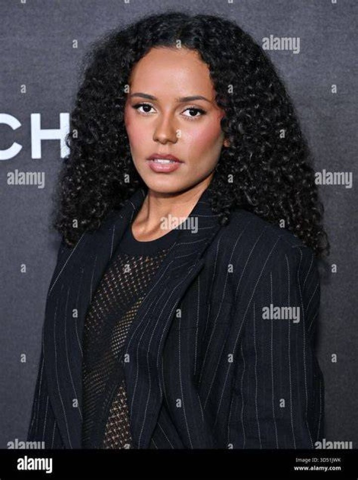 Ava Dash Biography