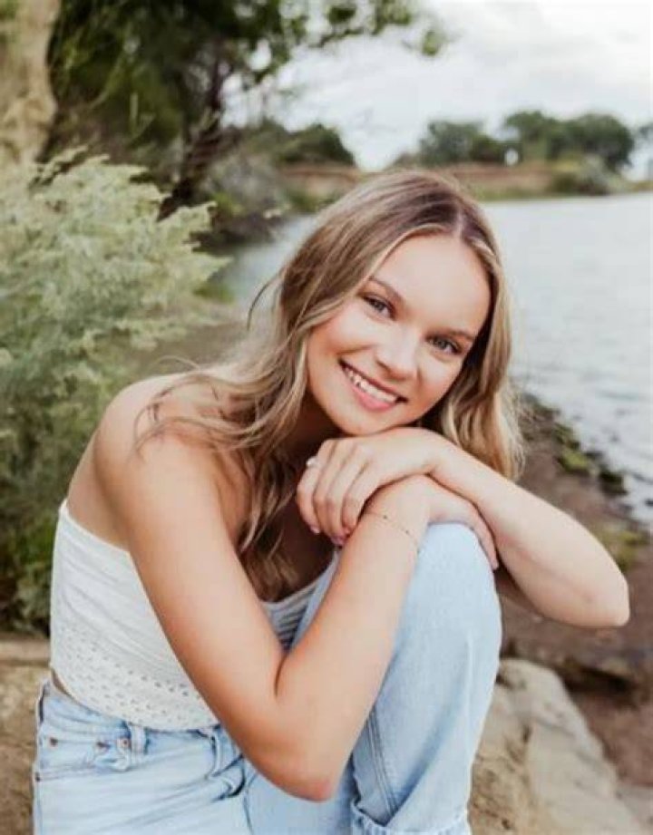 Bella Anderson Biography