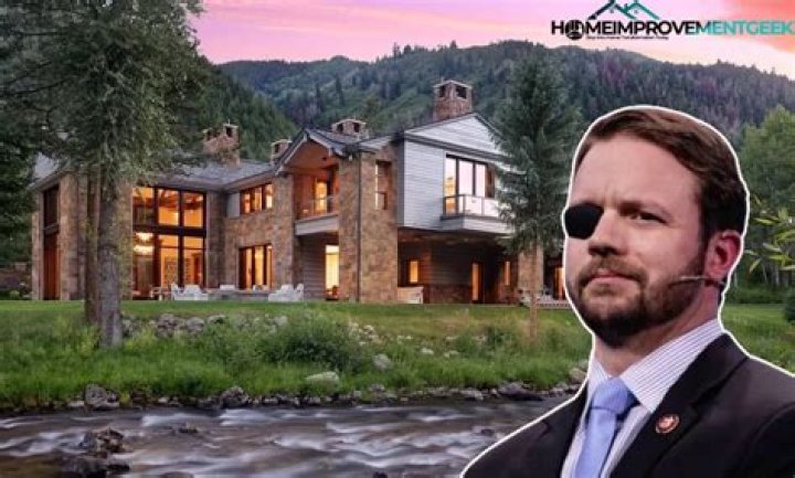 Dan Crenshaw house: Where does Dan Crenshaw live? 1 Dan Crenshaw house Where does Dan Crenshaw live