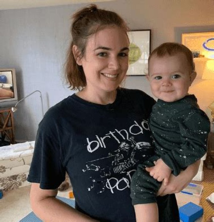 Emily Barclay Net Worth