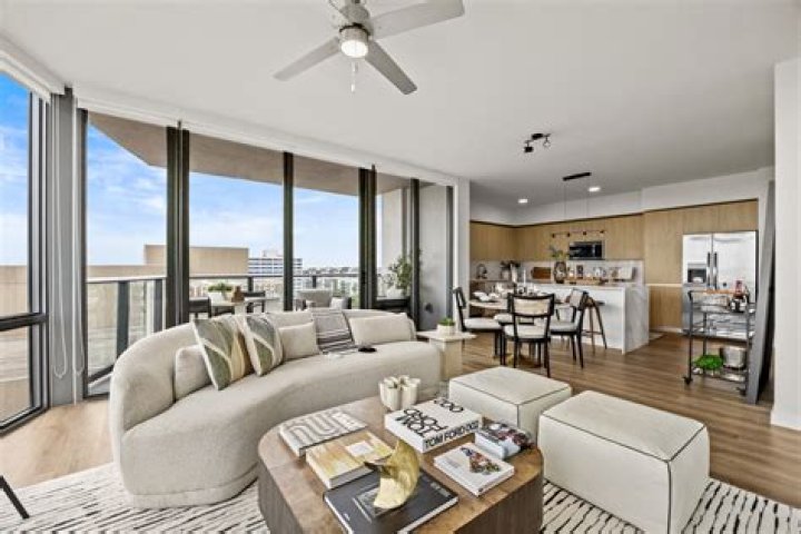 Gilbert Gottfried House in Florida (Pictures) 2 FLorida Apartment