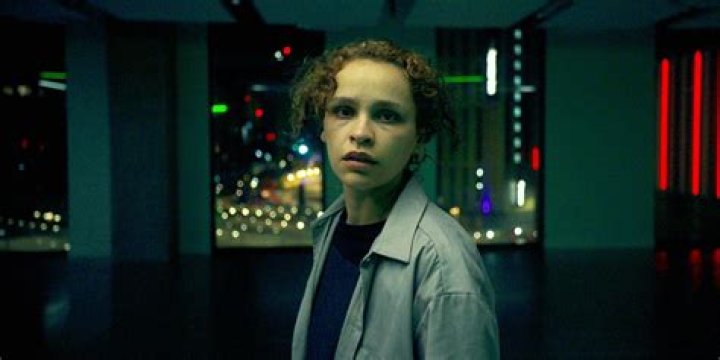 Iola Evans as Kayla