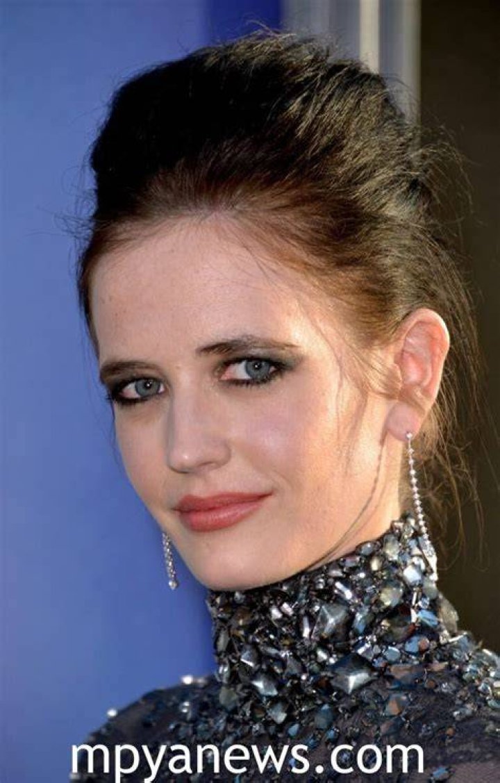 Eva Green husband: Does Eva Green have a husband? 1 Is Eva Green rich