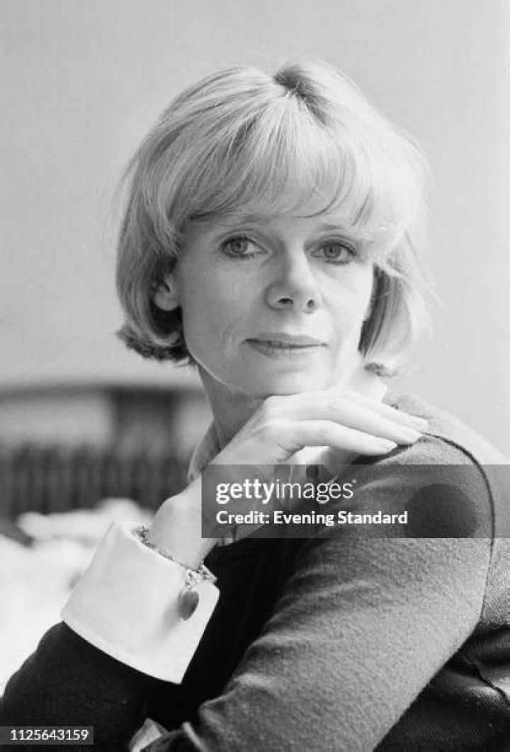 Jill Bennett Jill Bennett