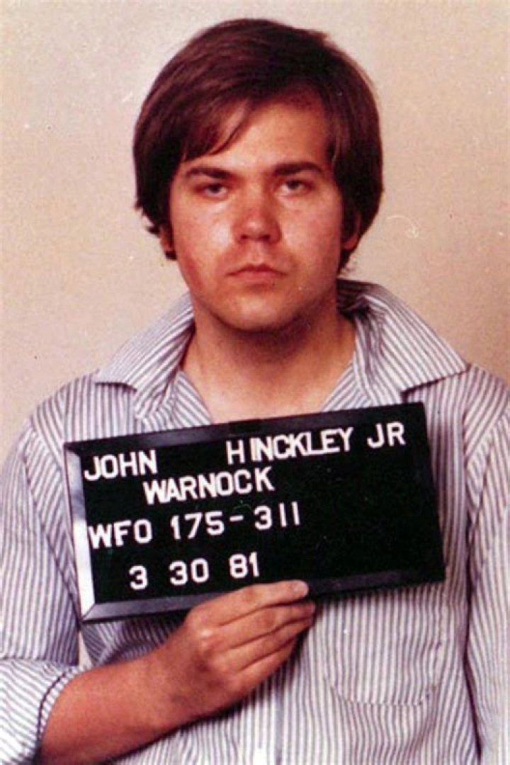 John Hinckley Jr. parents: John Warnock Hinckley Sr., Jo Ann Moore 1 John Warnock Hinckley