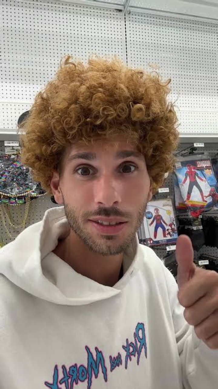 Kingzippy Biography