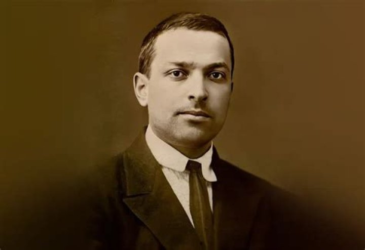 Lev Vygotsky Lev Vygotsky