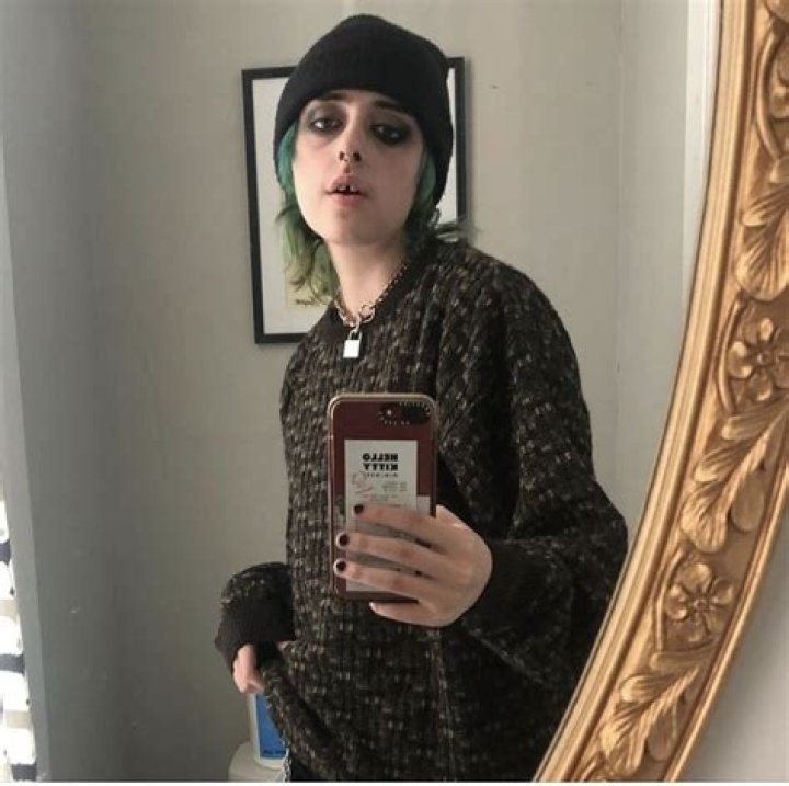 Punker_irl Biography