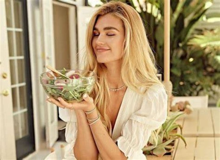 Shayna Taylor Net worth is $2.5 Million Us dollars Shayna Taylor Net worth