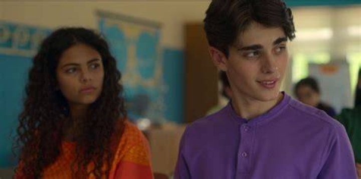 Sofia Nicolini as Isabel Diop