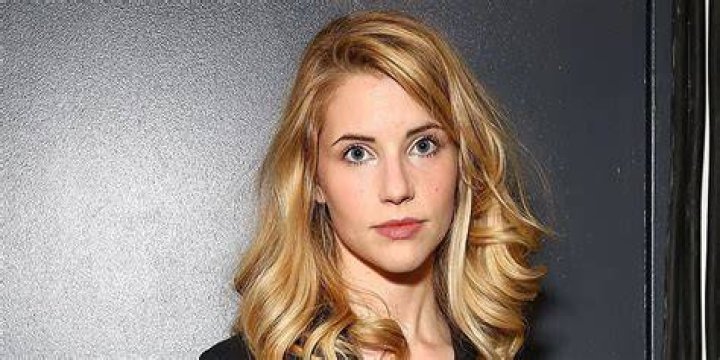 Wallis Currie-Wood Net Worth