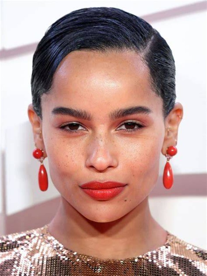 Why did Zoë Kravitz delete her Instagram? 1 Zoe Kravitz